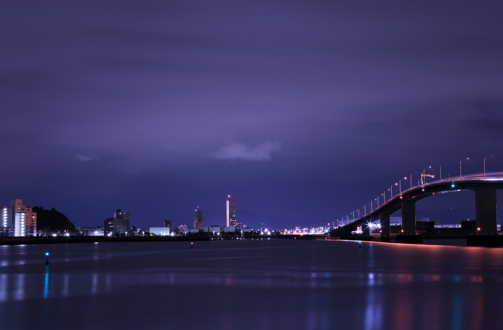 冷たい朝の廿日市大橋