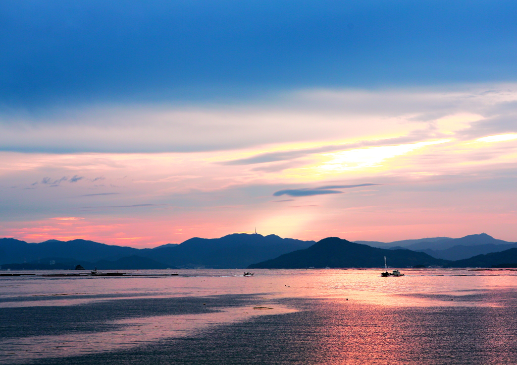 空よ 海よ 朝の輝き!