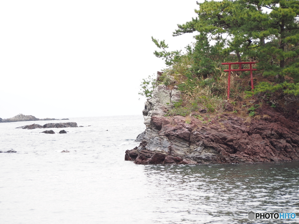 岩の鳥居