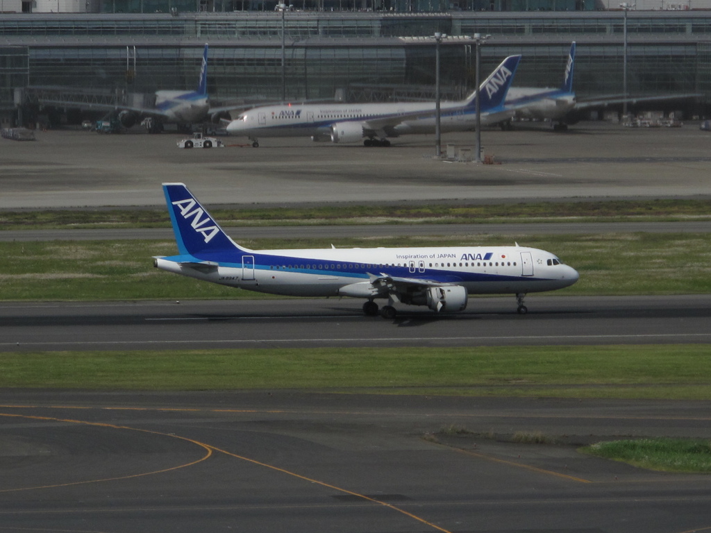 靄の脇を抜けて〜羽田空港第一ターミナル〜