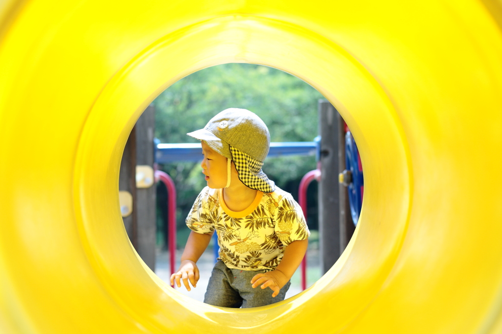 黄色いトンネル