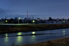 夜明け前の浅川