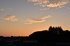 多摩の夜明けと一番電車2