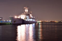 横浜赤レンガ倉庫の船