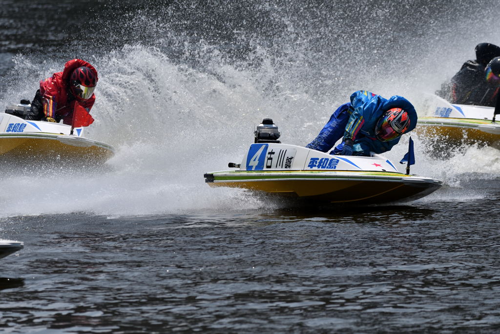 DYNAMITE BOATRACE-1