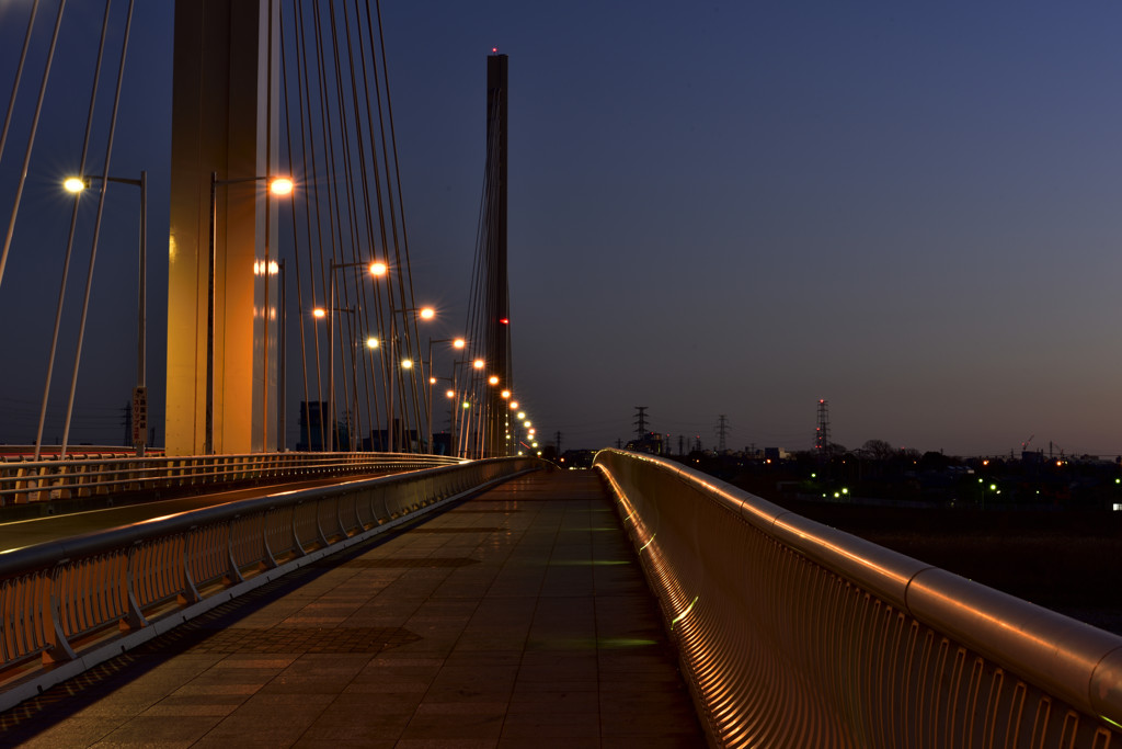 夜明けの四谷橋