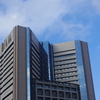 天に向かって
