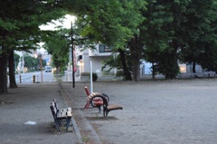 夕方のベンチ