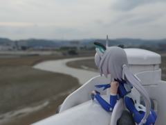 ひょこっ！