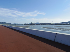河川敷。