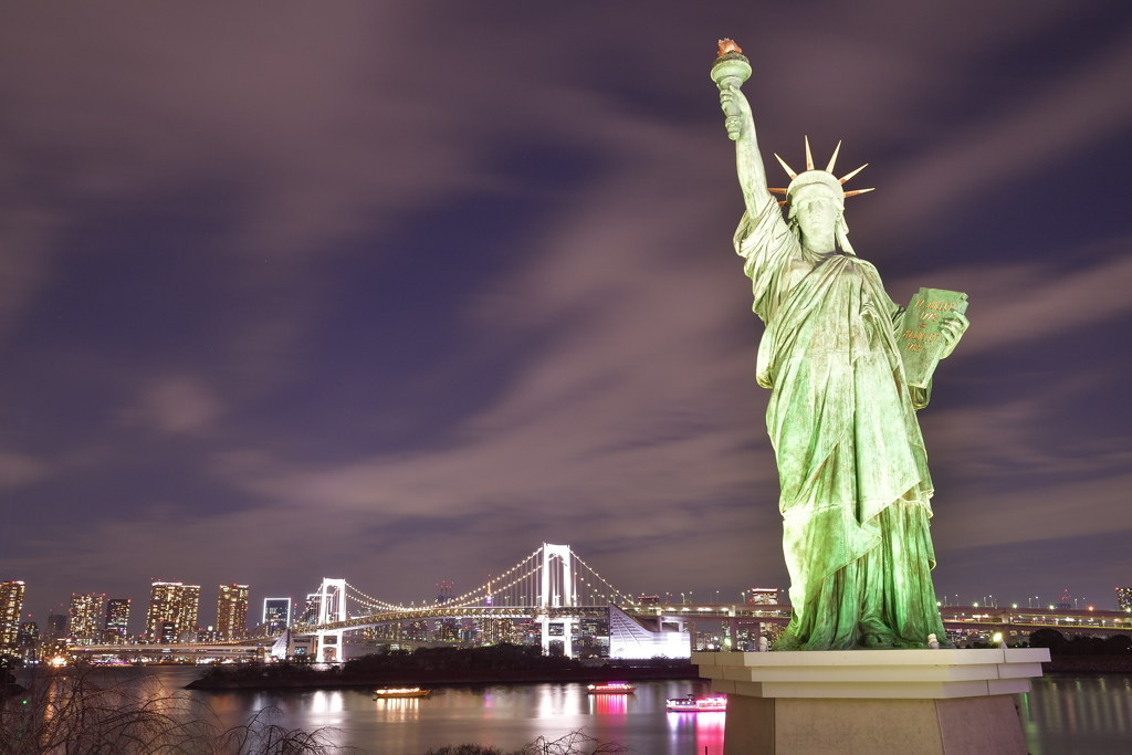 in Tokyo -Statue of Liberty-