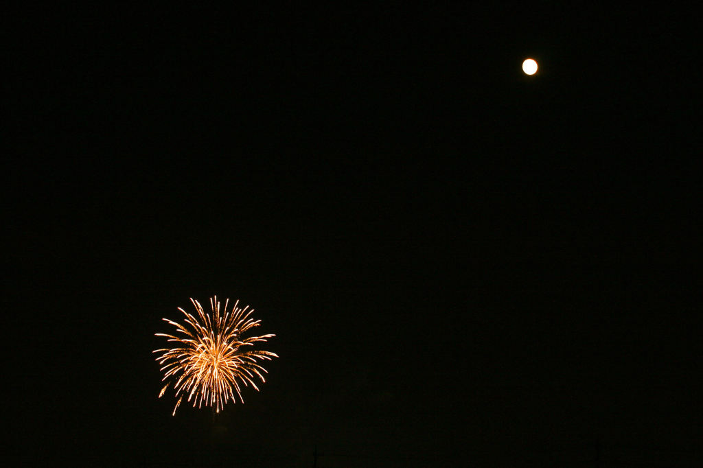 0007-月に花火