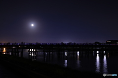 満月と渡月橋