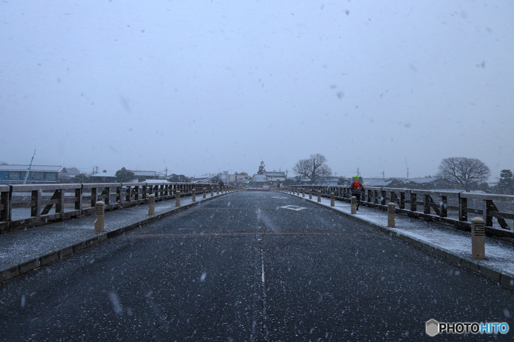 雪の渡月橋