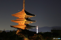 八坂の塔と京都タワー