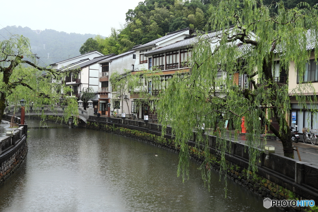 雨の城崎