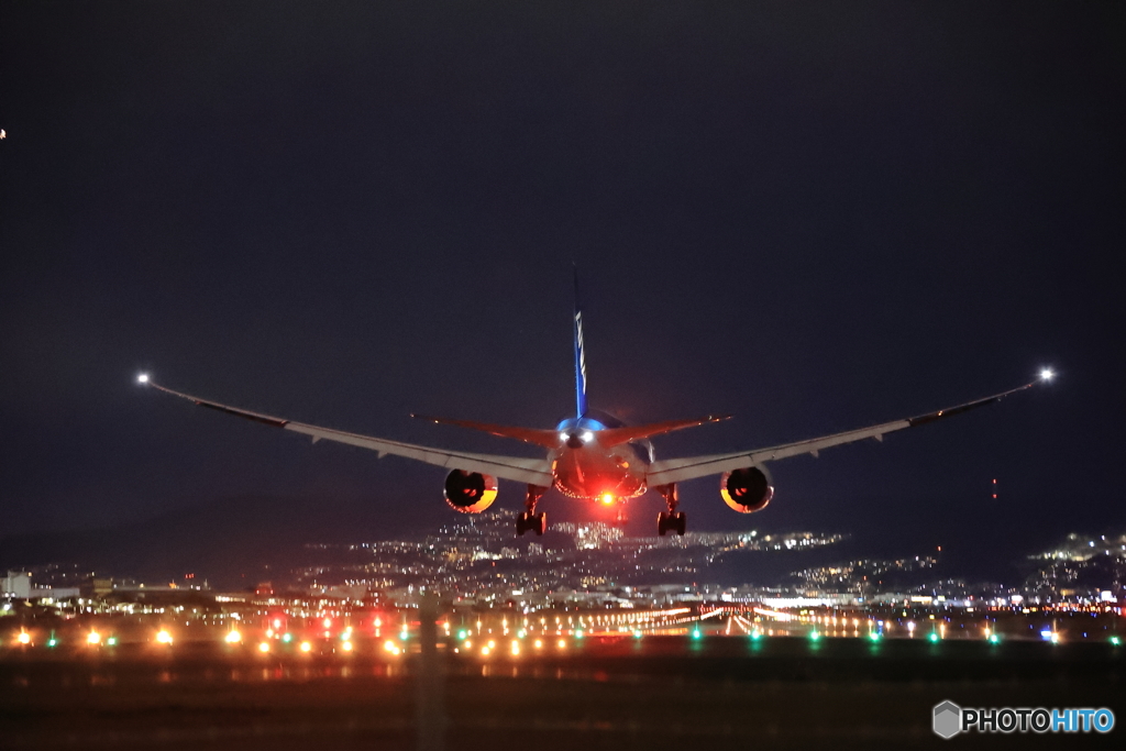 夜の空港