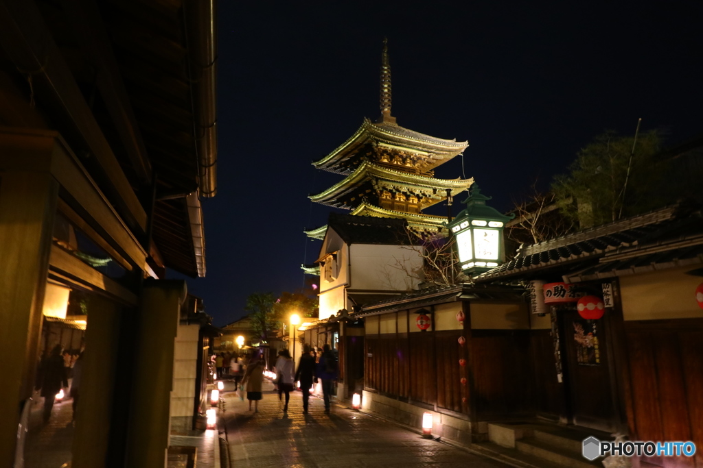 東山花灯路(八坂の塔)