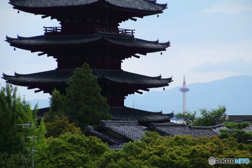 八坂の塔と京都タワー