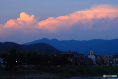 東の空の夕焼け雲