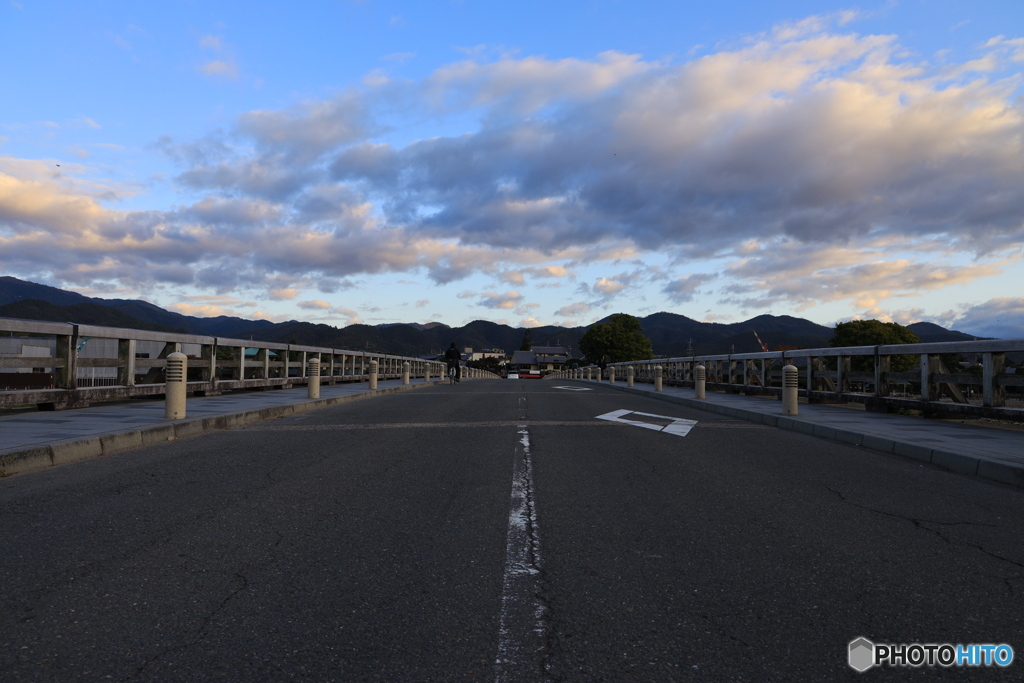朝の渡月橋