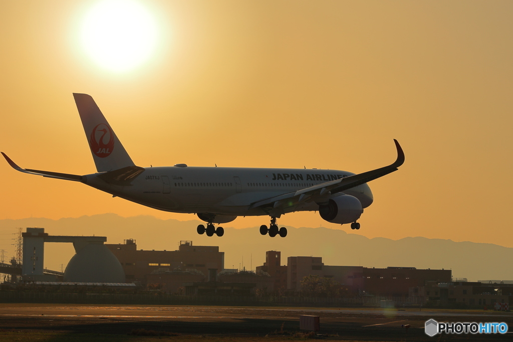 夕暮れの着陸機 #2