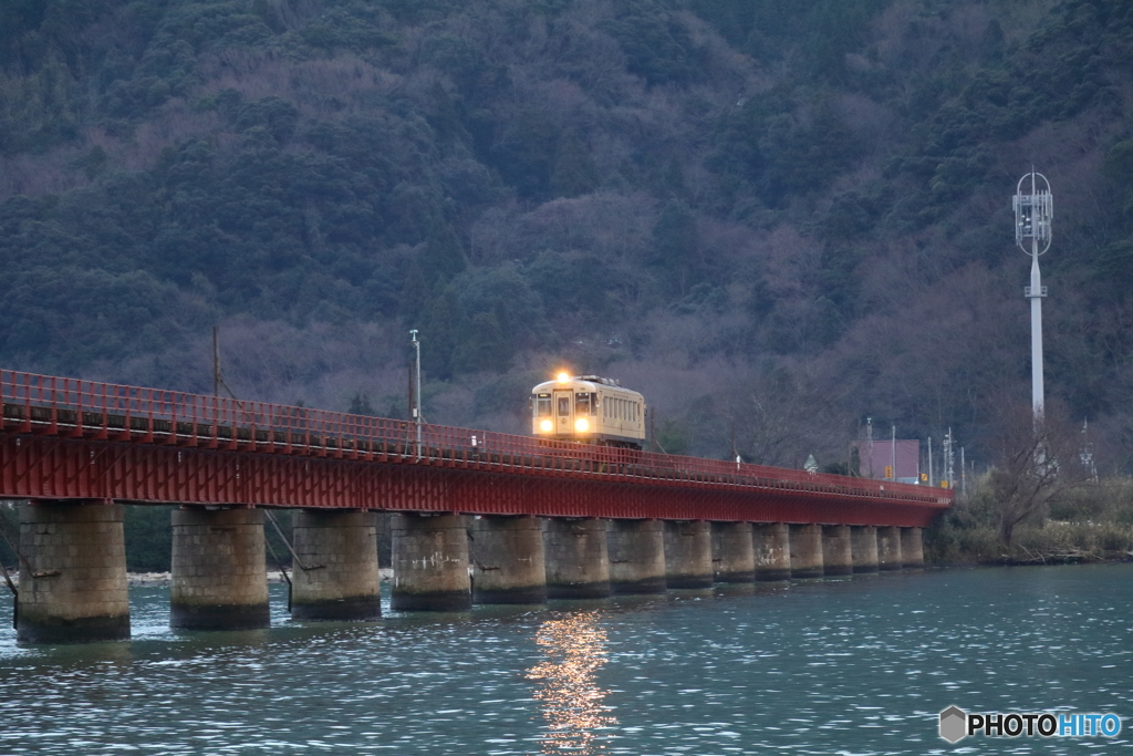 夕刻の由良川橋梁