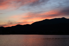 京都とある池の夕景