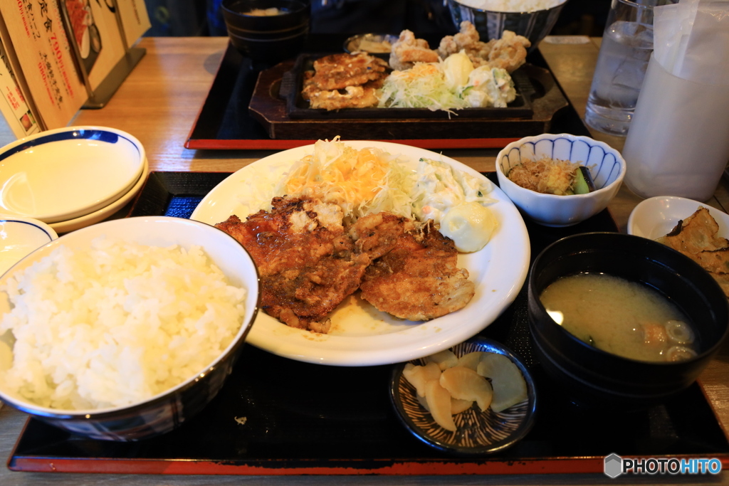 餃子屋さんで豚の生姜焼き定食