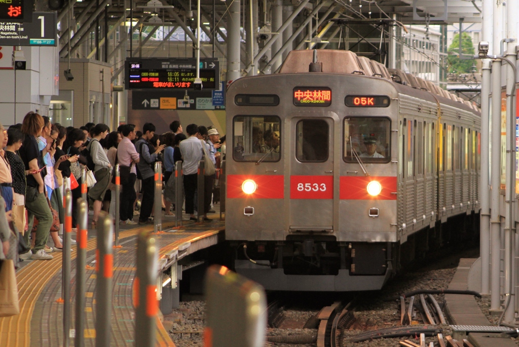 電車がまいります