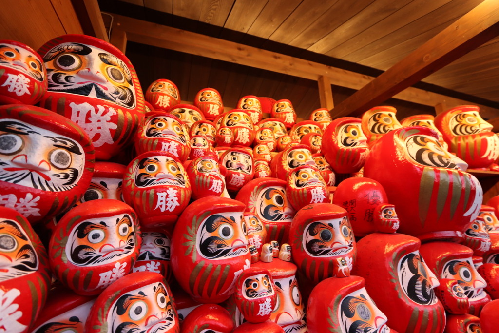 応頂山　勝尾寺　勝ダルマ