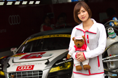 イケメンスーパーカーと美女
