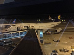 上海　上海浦東国際空港　ルフトハンザ　B747-400