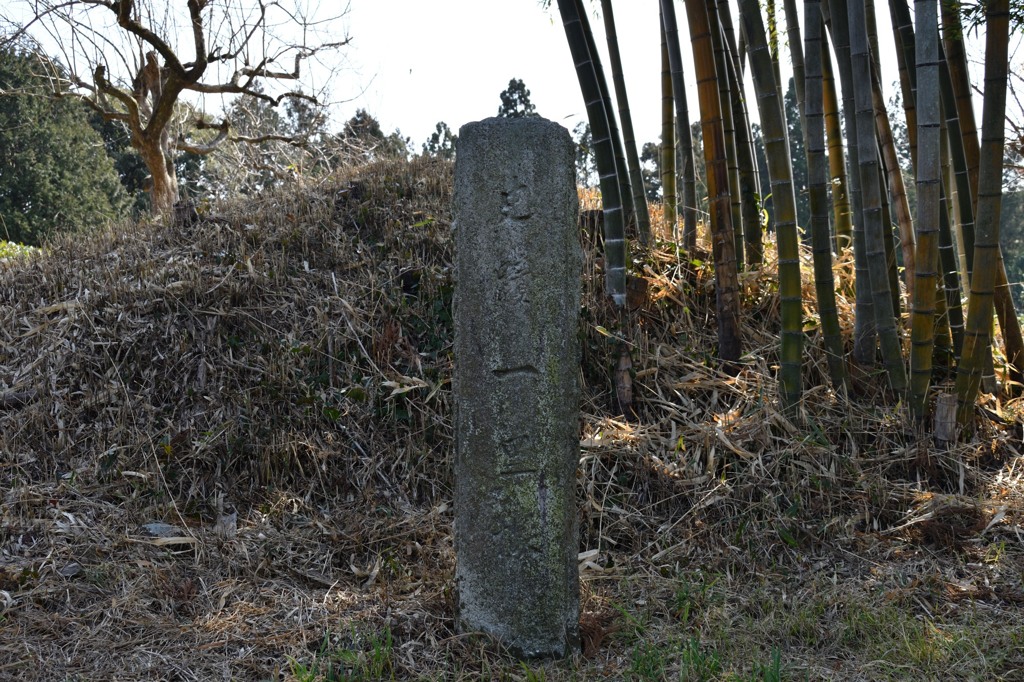 小夜の中山　一里塚跡
