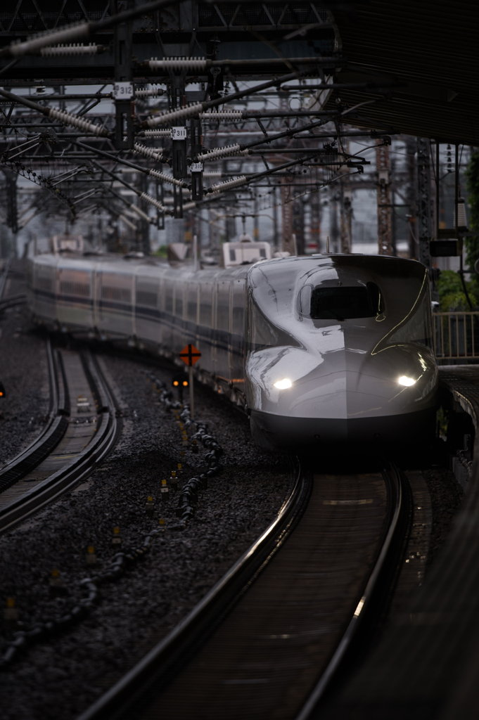 雨の米原駅