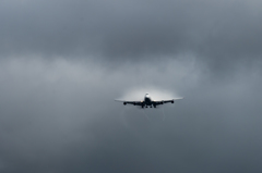 雨の成田空港　ベイパー