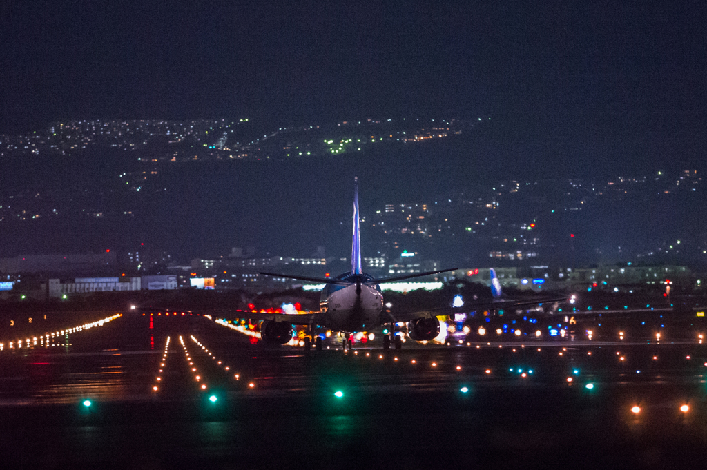 伊丹空港　千里川　夜景　ちょっと練炭