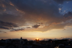 市街地の夕日
