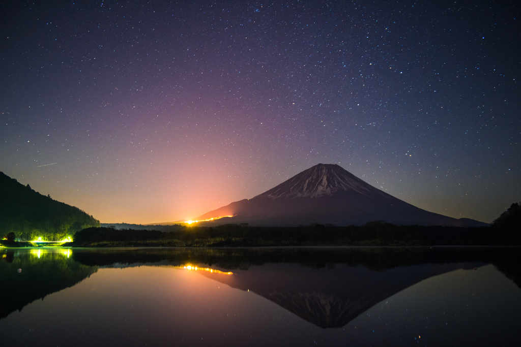 星空の逆さ富士