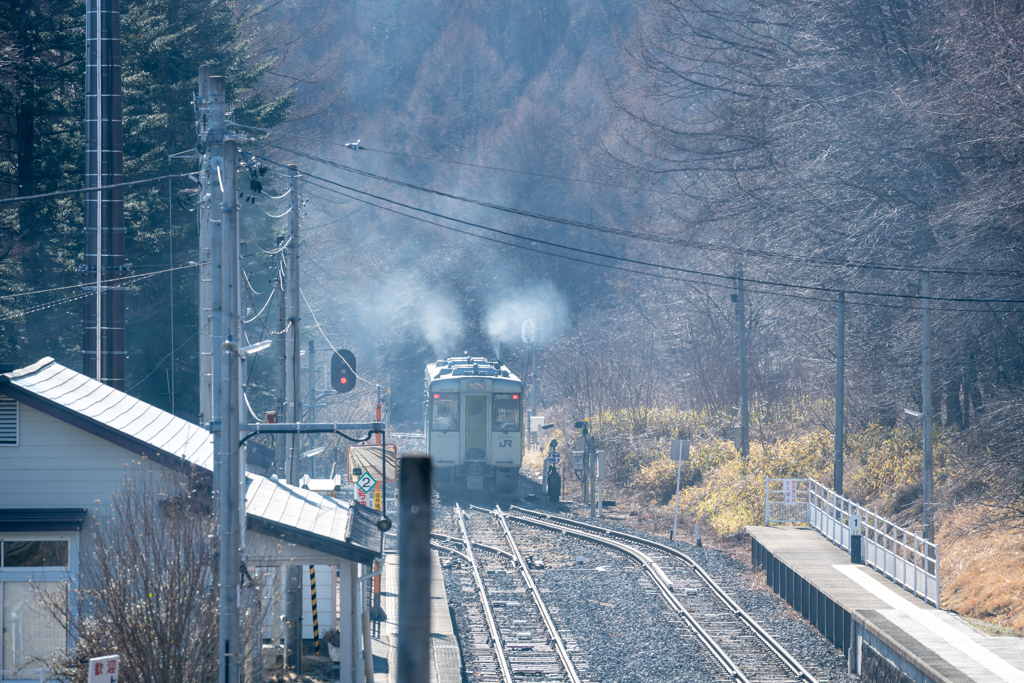 春の甲斐大泉駅