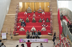 人間サイズ雛人形