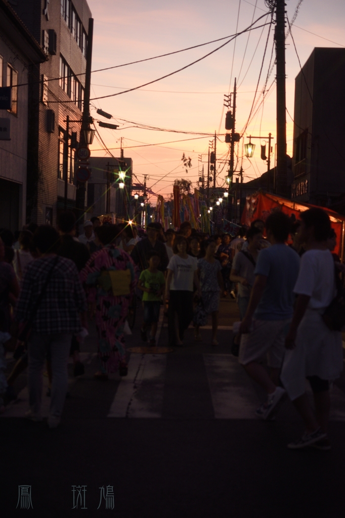 祭りの夕暮れ