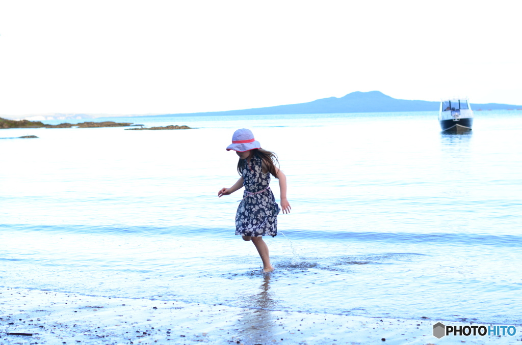 海を駆ける少女