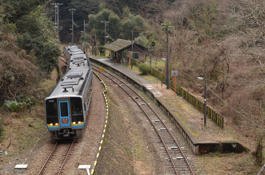 坪尻駅　特急南風