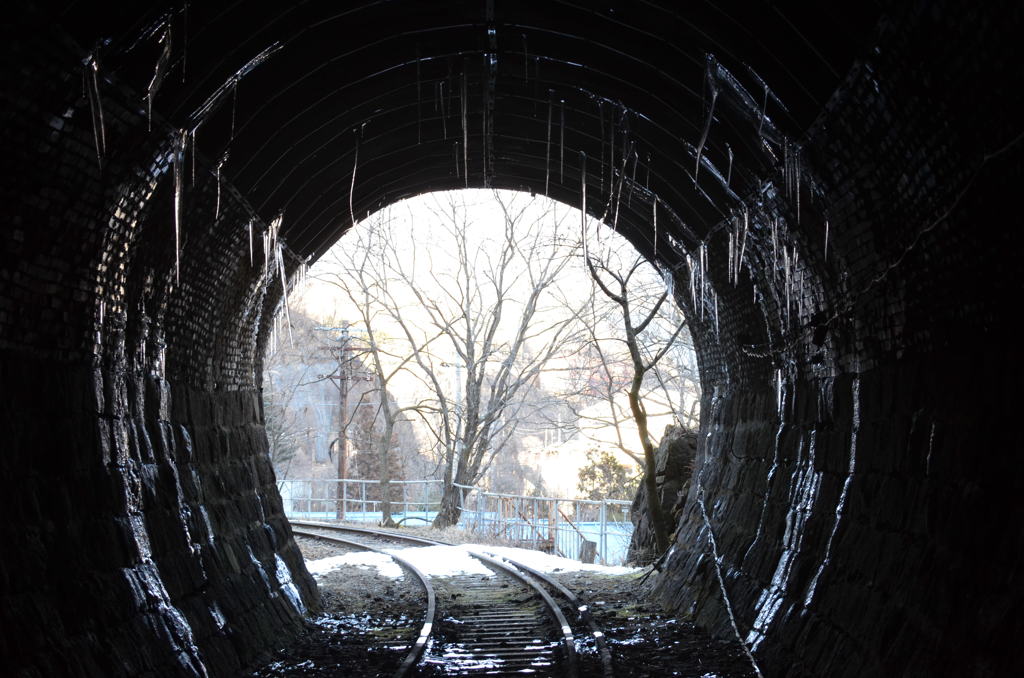 凍てつく廃隧道