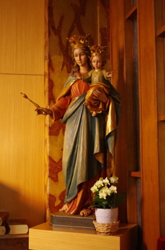 サレジオ教会聖堂（碑文谷）（21）小聖堂　扶助者聖母の像