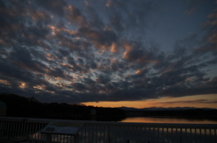 多摩湖の夕景