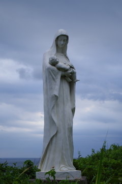 海の前のマリア像（聖テレジア病院　鎌倉）