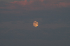 夕闇と月