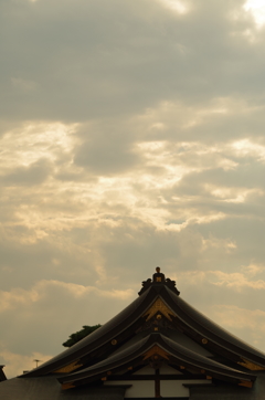 屋根と空